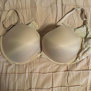 Body By Victoria push up 40-did in beige - barely worn